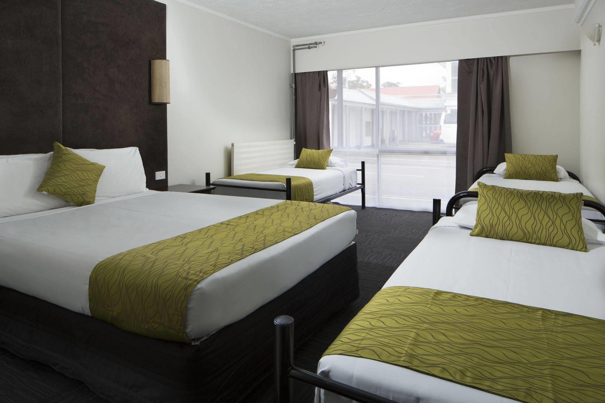 Four Canoes Hotel Rotorua Luaran gambar